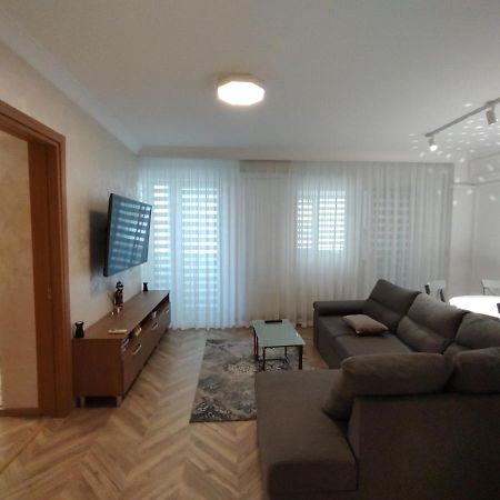 Decebal Premium Confort Craiova Exterior foto